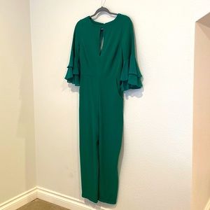 bebe, Green, Flattering Sexy Jumpsuit with Pockets!
